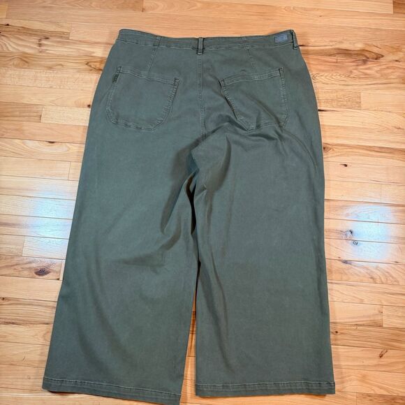NWT Paige Carly High-Rise Wide-Leg Jeans Ivy Green Women's Size 20W MSRP $225 - Picture 9 of 11